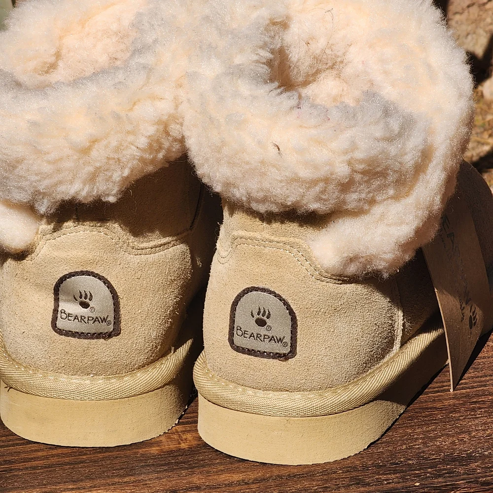 Bearpaw Women's Tan Franie Faux Shearling Lined Bootie Size 6
